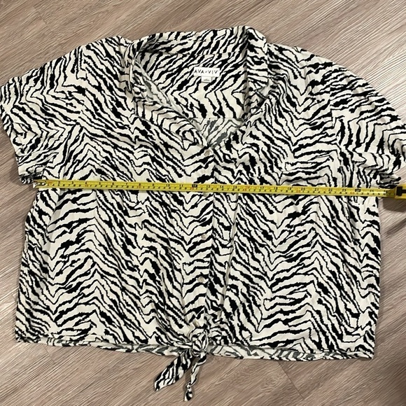 Ava & Viv Women’s Button Front 2X Shirt Oversized Linen Blend Animal Print - Picture 7 of 10